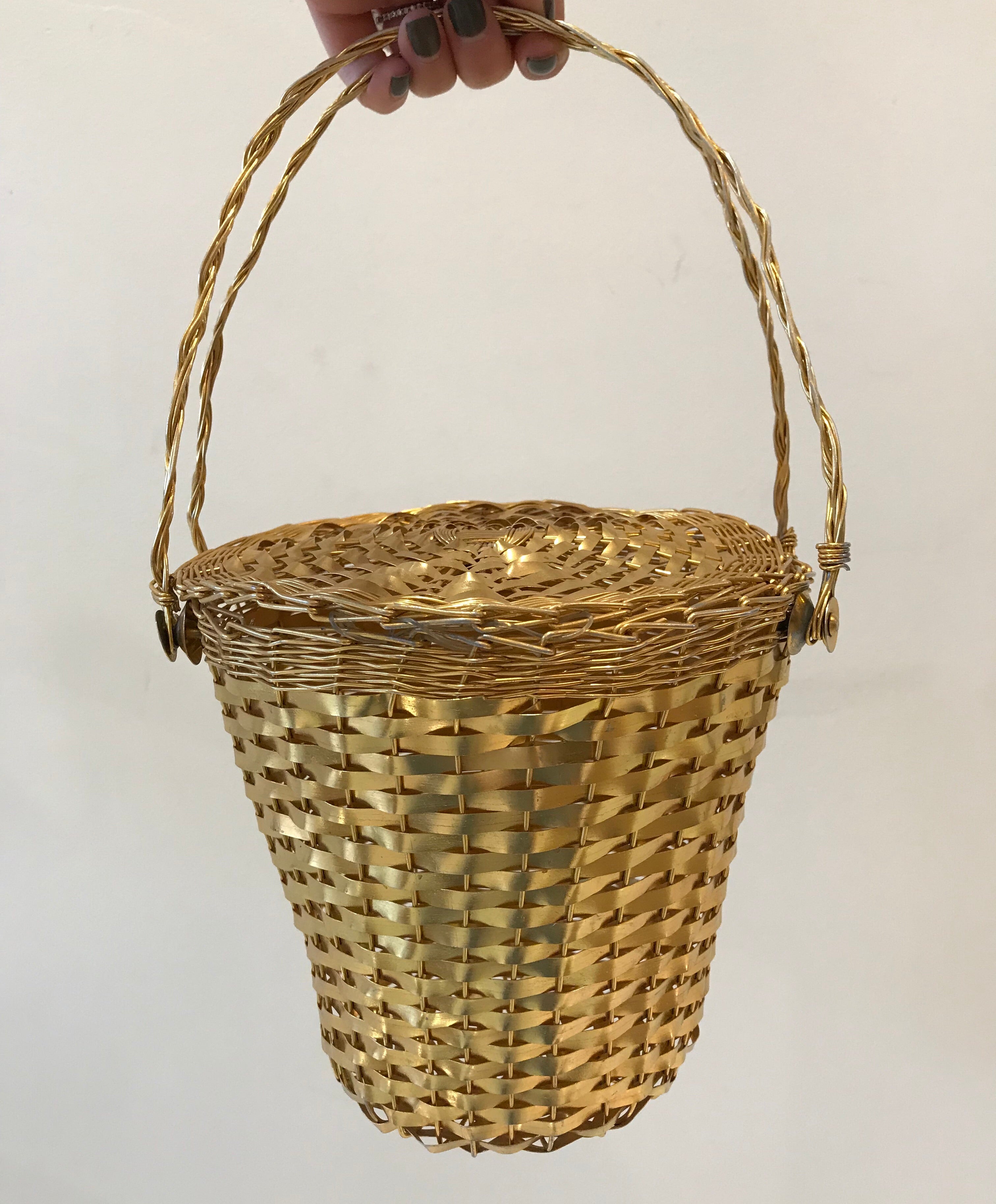 Leather Baskets at Rs 450/piece | चमड़े की बास्केट in New Delhi | ID:  20837858533